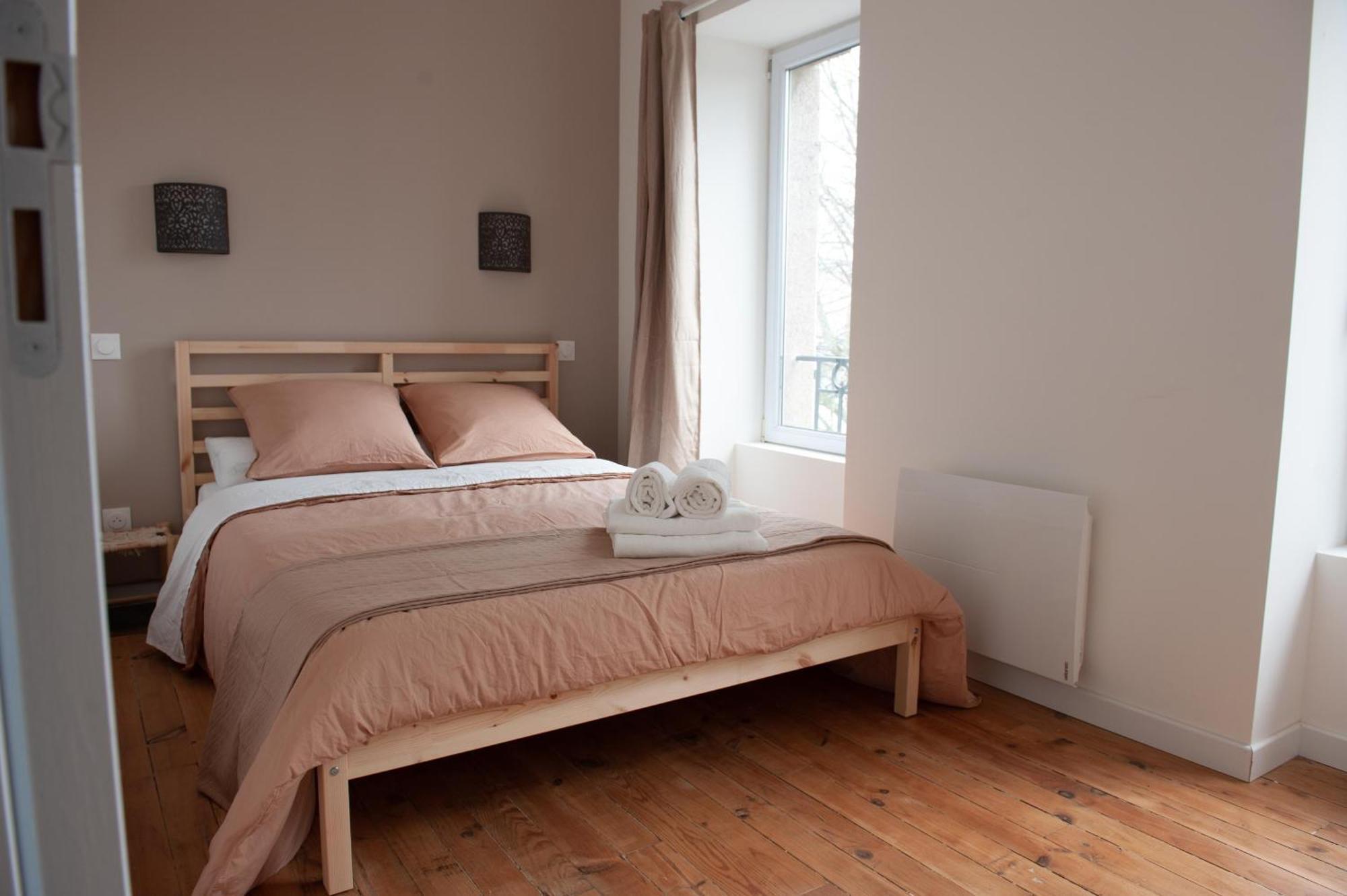Immeuble De 3 Appartements Avec Cour Interieure เบรสต์ ภายนอก รูปภาพ