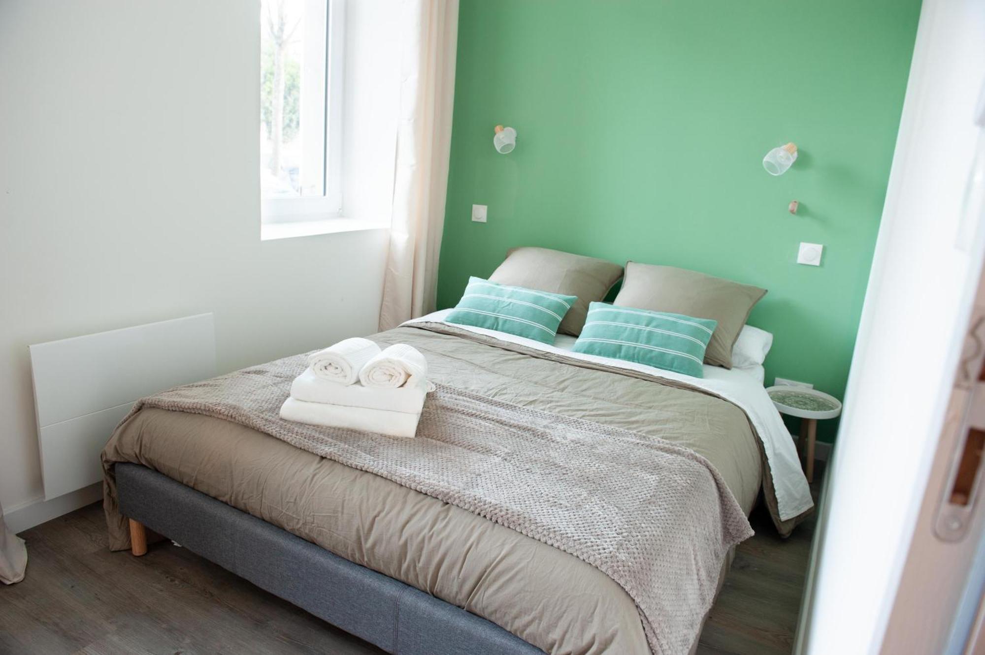Immeuble De 3 Appartements Avec Cour Interieure เบรสต์ ภายนอก รูปภาพ