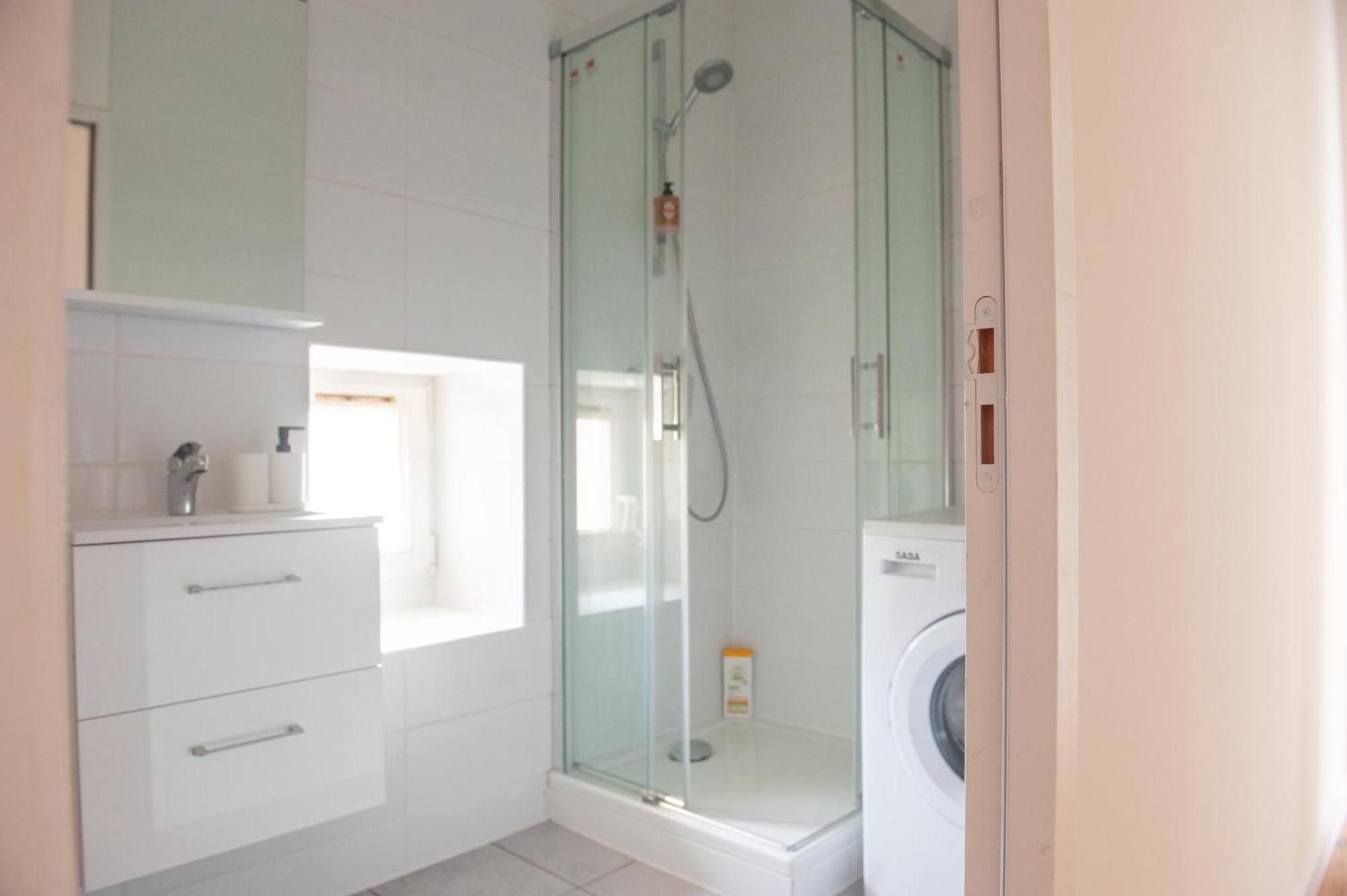 Immeuble De 3 Appartements Avec Cour Interieure เบรสต์ ภายนอก รูปภาพ
